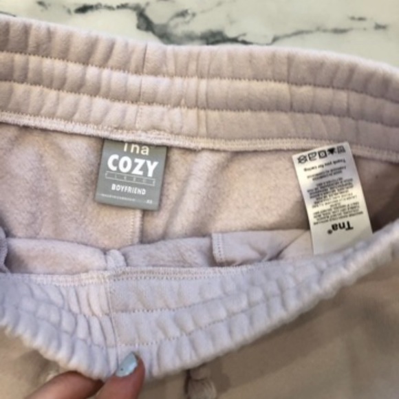 TNA cozy boyfriend wide leg sweatpants - Picture 2 of 2